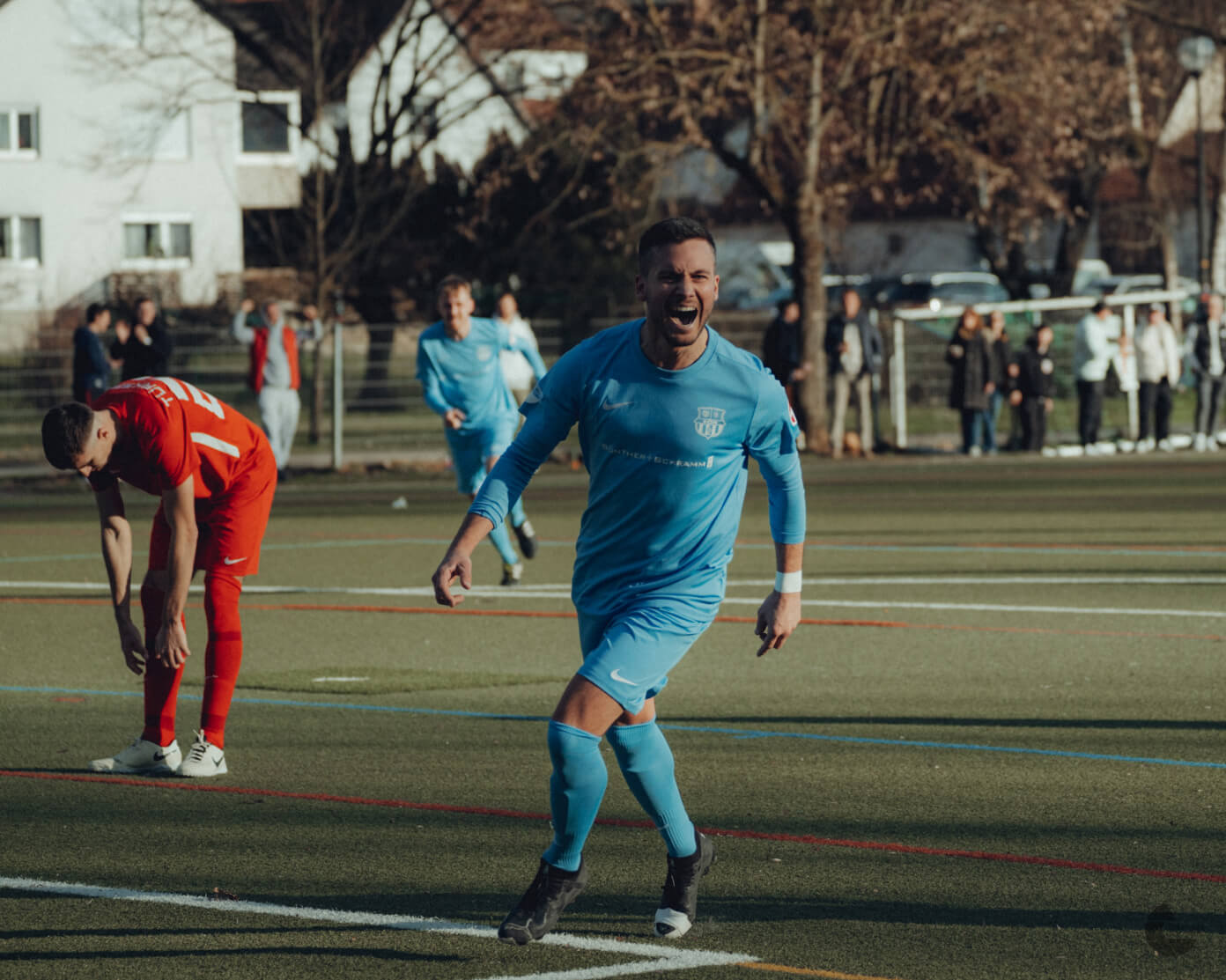 Zweikampf im Fußball
